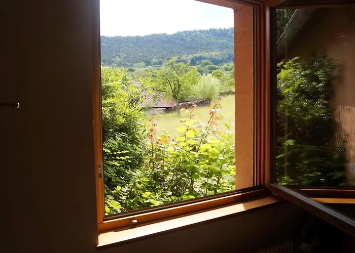 à Avec Vue Montagne